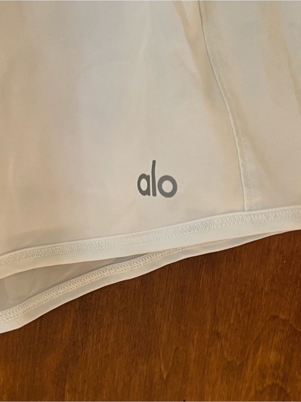 Alo Yoga Match Point Tennis Skirt | SZ S | white w/black boxer-style elastic - Picture 8 of 11
